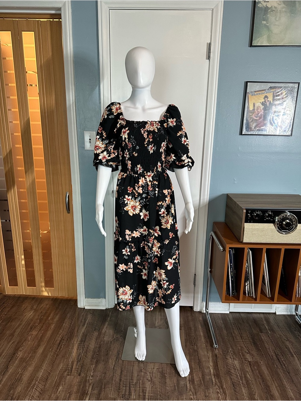 Smocked Puff Sleeve Midi Dress in Black Floral